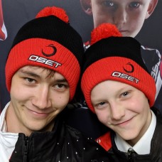 OSET bobble hat, black & red